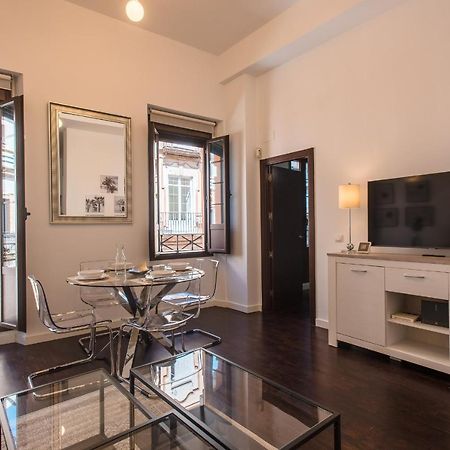 Apartamento Puerta Real - Free Parking Севілья Екстер'єр фото