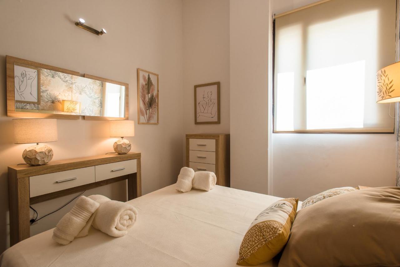 Apartamento Puerta Real - Free Parking Севілья Екстер'єр фото