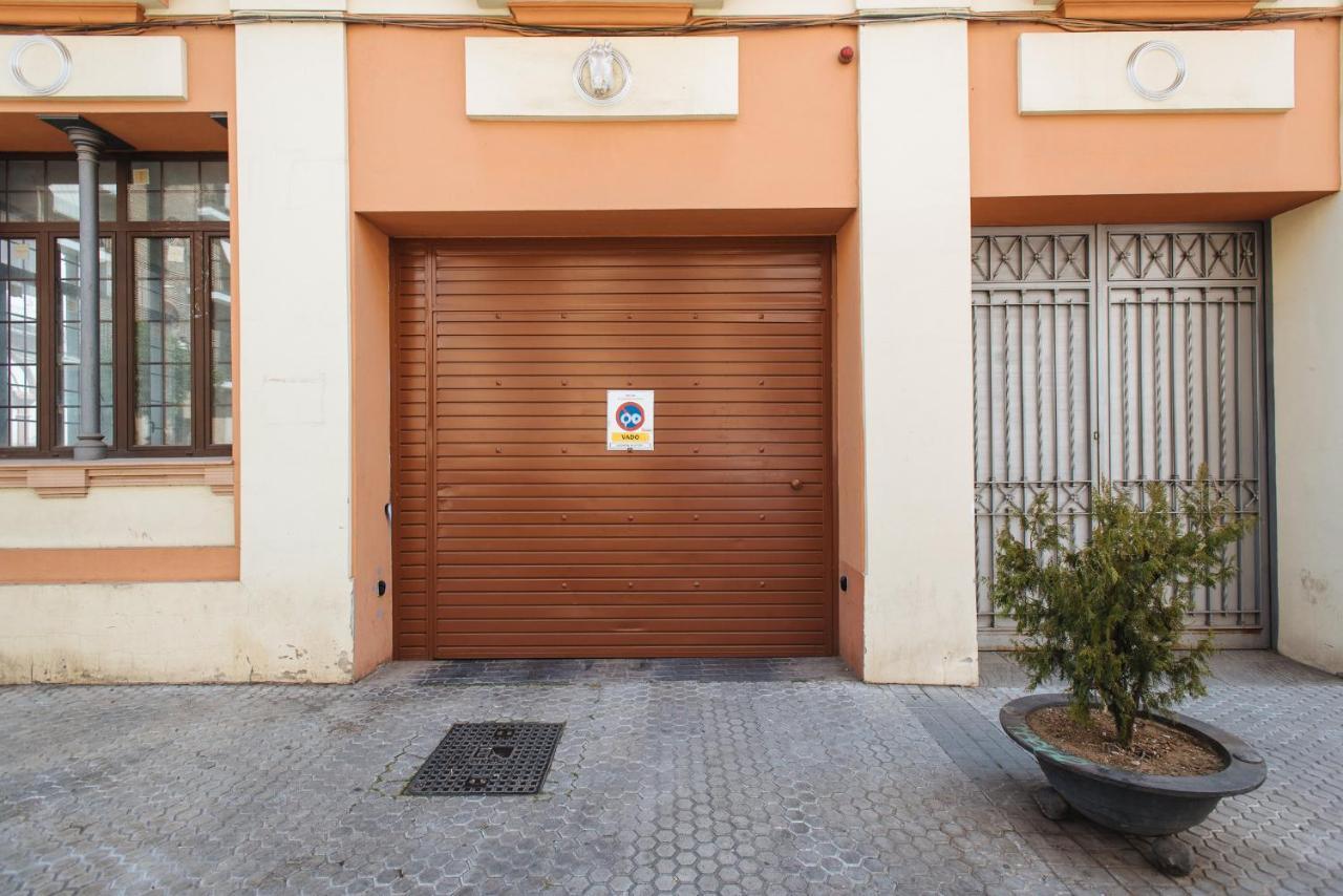 Apartamento Puerta Real - Free Parking Севілья Екстер'єр фото