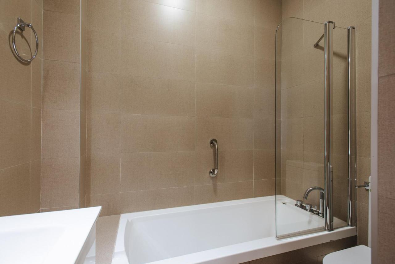 Apartamento Puerta Real - Free Parking Севілья Екстер'єр фото